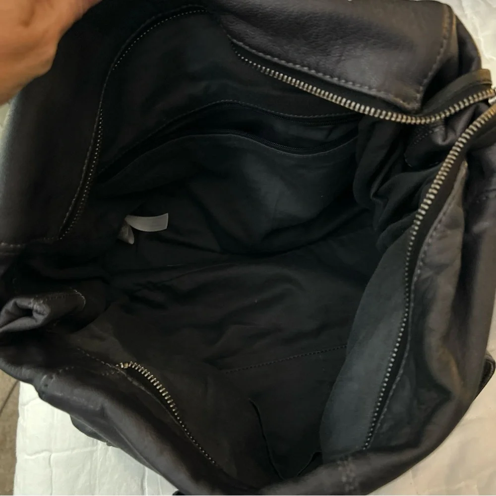 $348 NWT Liebeskind Doba Leather Shoulder Bag Tote - Picture 8 of 11